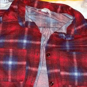 Adam Levine’s boyfriend flannel